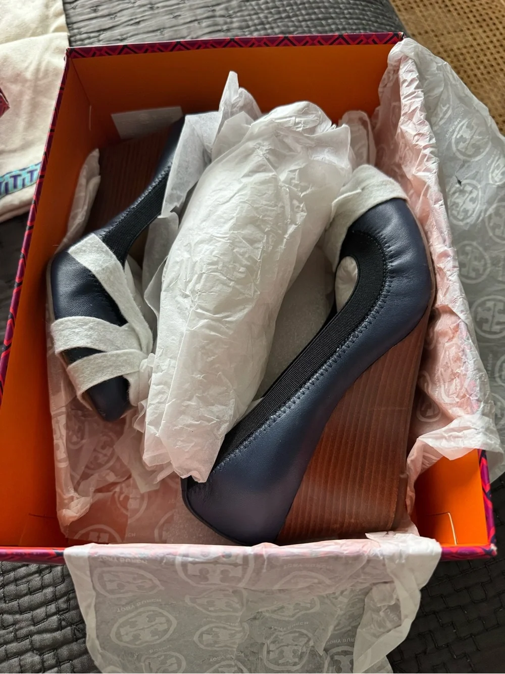 Tory Burch Caroline 2 Navy Wedges Size 7